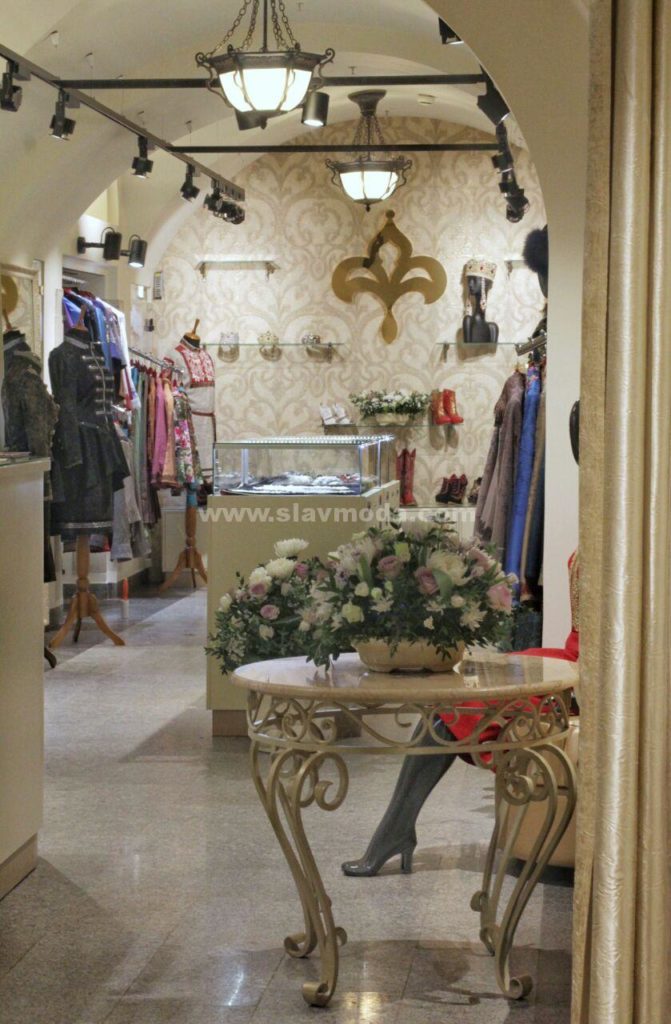 Салон русской одежды в Гостином дворе