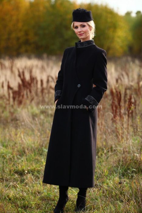 Женское пальто кашемировое с вышивкой