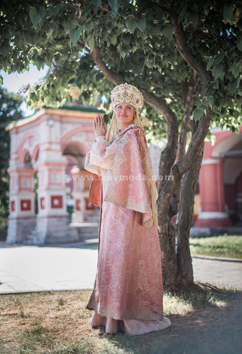 Красота русского наряда. Фотосессия на Красной площади, в сердце России 